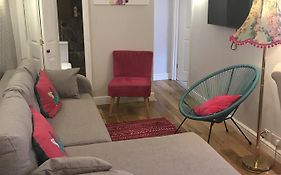 2 Bed, Ground Floor Bijou Georgian City Apartment
